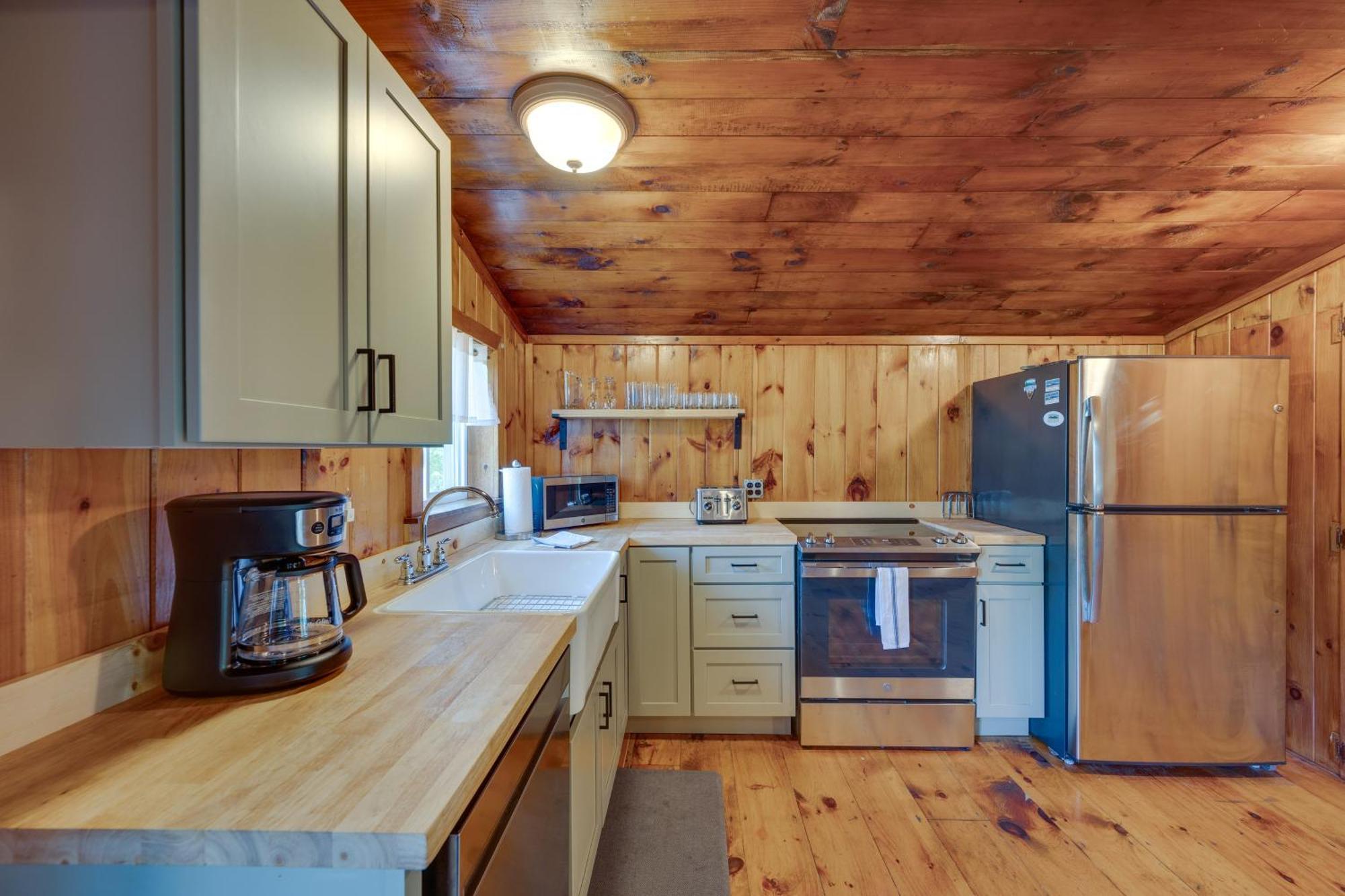 Rustic Cabin Retreat On Rangeley Lake! 외부 사진